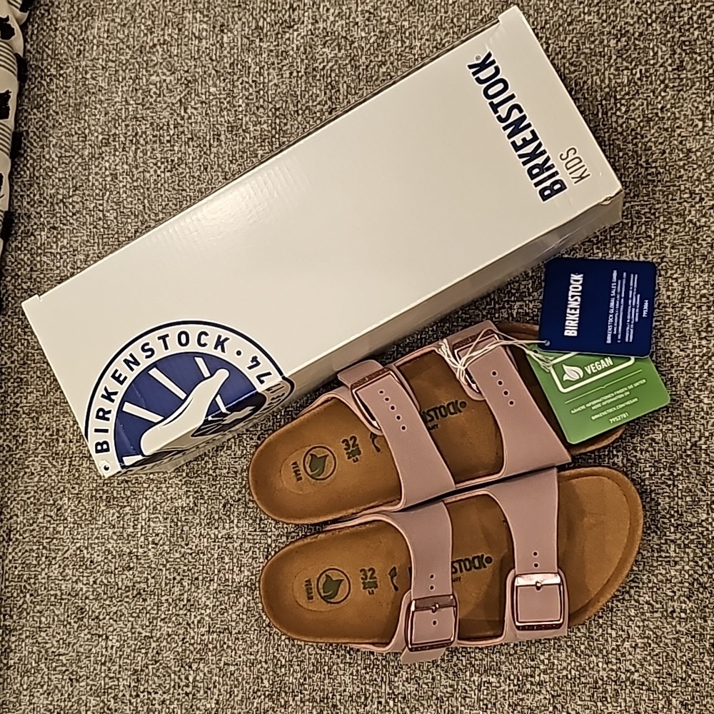 New with Box, Girls Birkenstock Arizona Sandals, Size 1.0 (US)